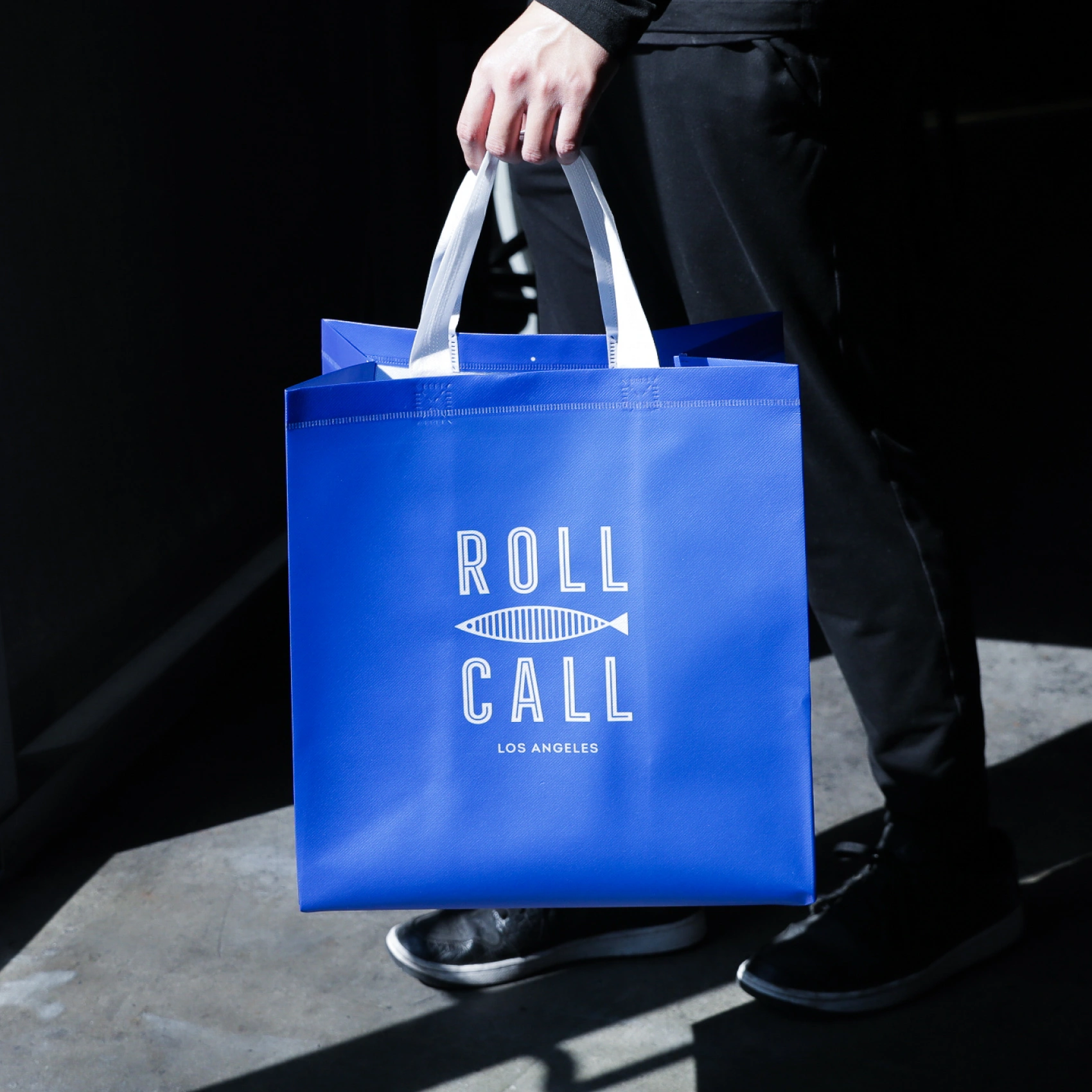 Blue Water-Resistant Takeout Bag